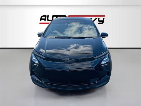 Used 2022 Chevrolet Bolt LT image 2