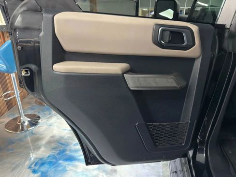 Used 2023 Ford Bronco Wildtrak AWD/4WD image 12