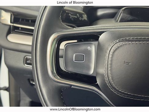 Certified 2025 Lincoln Navigator L Reserve AWD/4WD image 28