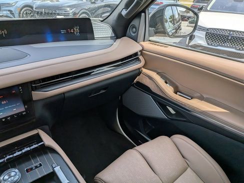 New 2026 Lincoln Navigator Black Label AWD/4WD image 19