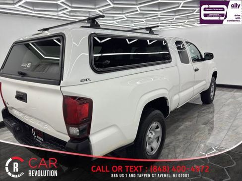 Used 2020 Toyota Tacoma SR image 7