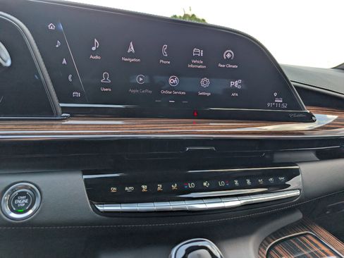 Used 2023 Cadillac Escalade Premium Luxury w/ LPO, Floor Liner Package AWD/4WD image 21