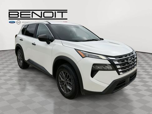 Used 2024 Nissan Rogue S FWD image 7