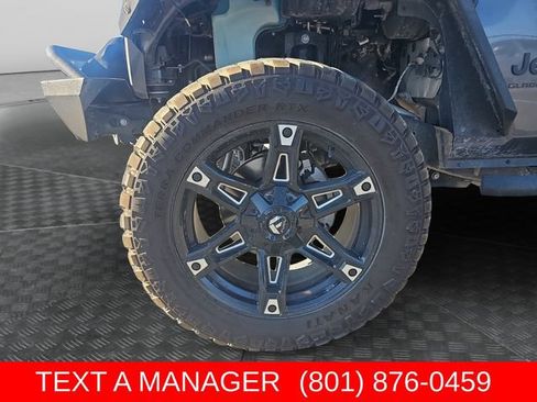 Used 2023 Jeep Gladiator Sport AWD/4WD image 9