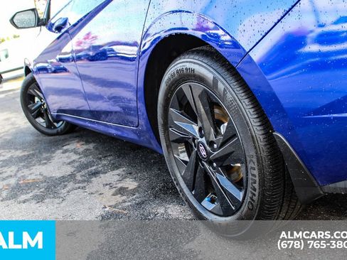 Used 2023 Hyundai Elantra Blue image 15