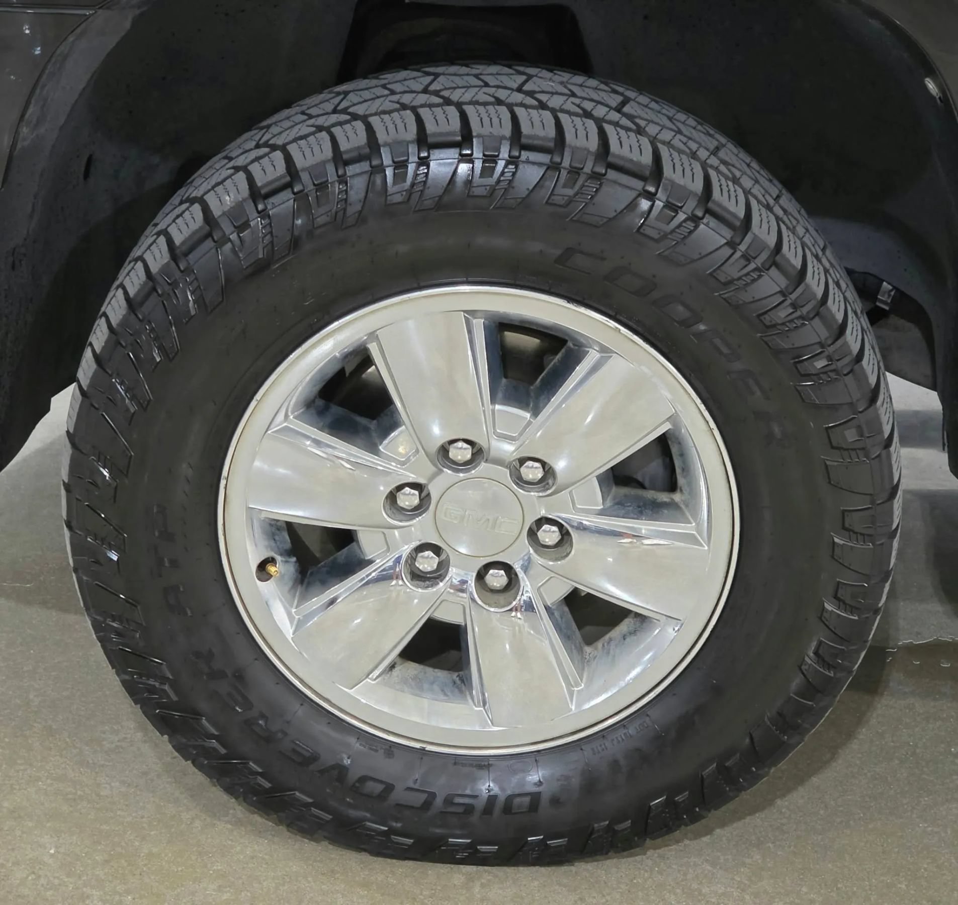 Used 2012 GMC Sierra 1500 SLT w/ SLT Convenience Package AWD/4WD image 32