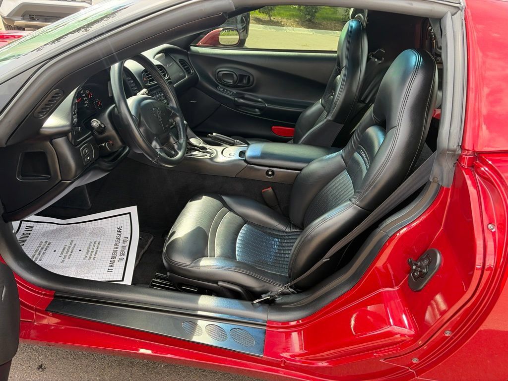 Used 1999 Chevrolet Corvette Coupe w/ Memory Pkg RWD image 18