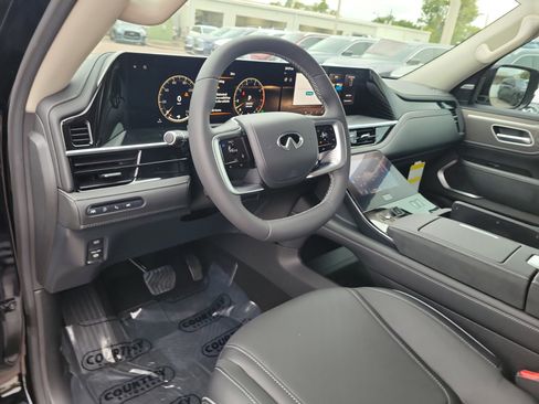 New 2026 INFINITI QX80 Luxe image 19