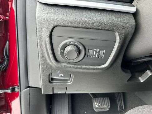 New 2025 Jeep Grand Cherokee L Altitude image 24