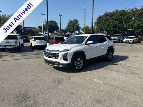 Used 2025 Chevrolet Equinox LT w/ Convenience Package II FWD image 7