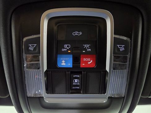 New 2026 RAM 1500 4x4 Crew Cab image 25