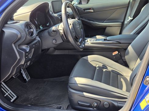 Used 2025 Lexus IS 350 F Sport RWD image 9