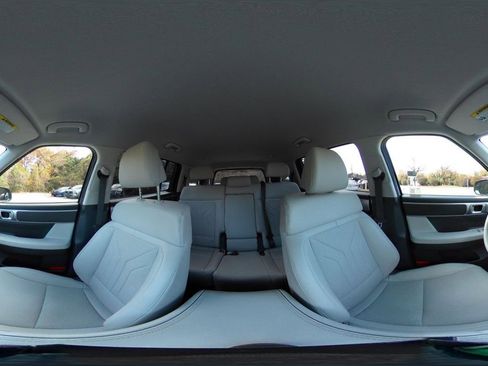 Used 2025 Hyundai Santa Fe SEL image 37