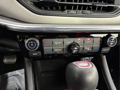 Used 2024 Jeep Compass Limited AWD/4WD image 88