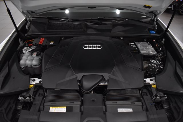 Used 2023 Audi Q8 Premium Plus AWD/4WD image 29