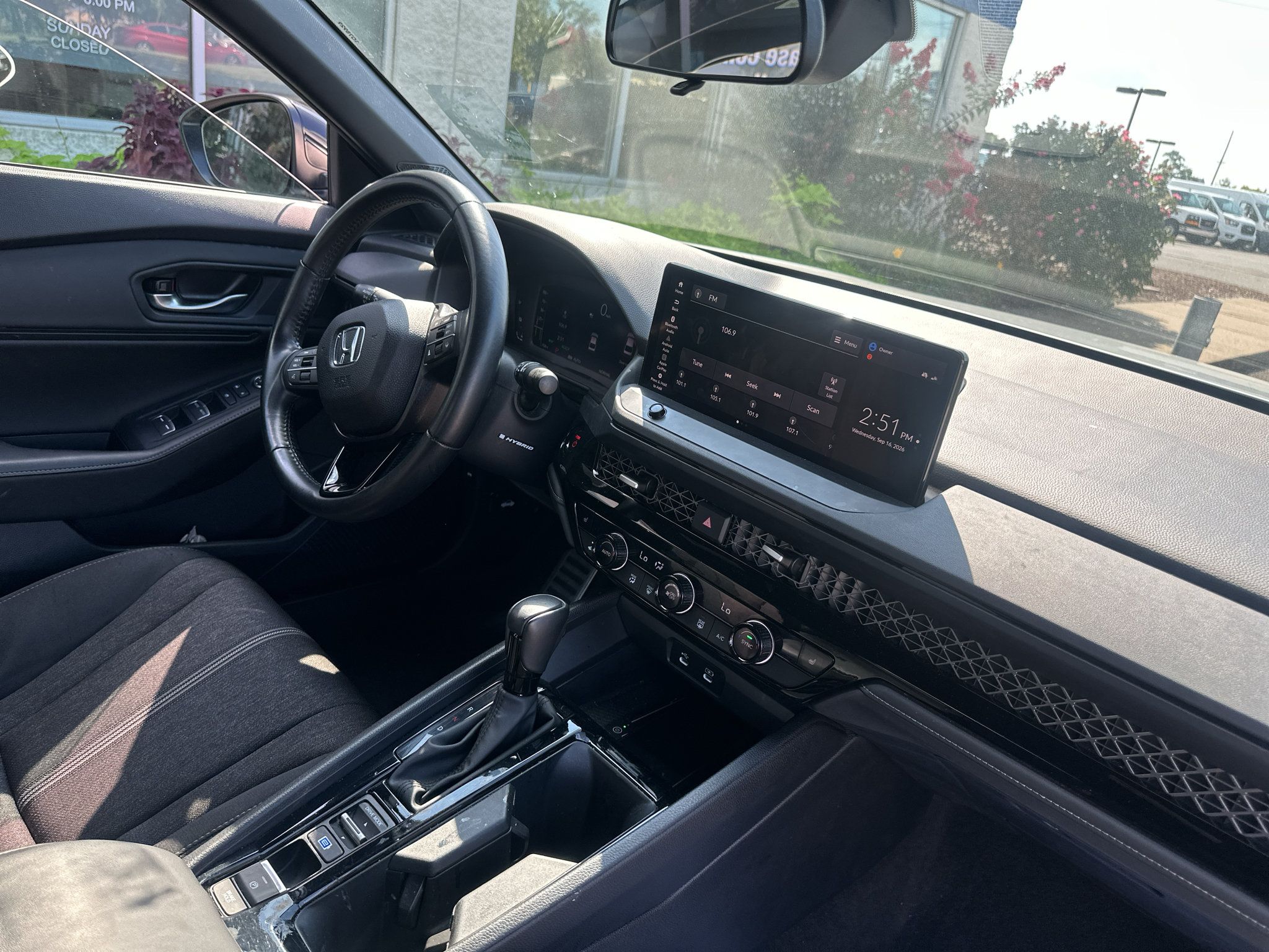 Used 2025 Honda Accord Sport image 11