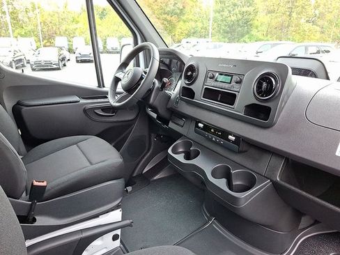 Used 2026 Mercedes-Benz Sprinter 2500 image 10