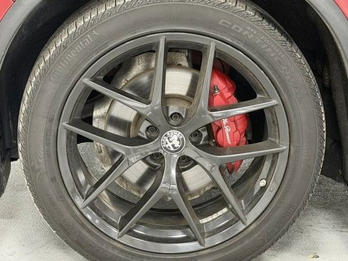 Used 2019 Alfa Romeo Stelvio Ti Sport w/ Quick Order Package 22S Sport image 9