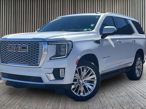 Used 2021 GMC Yukon Denali w/ Denali Premium Package AWD/4WD image 2