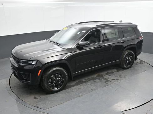 New 2026 Jeep Grand Cherokee L 4WD image 40