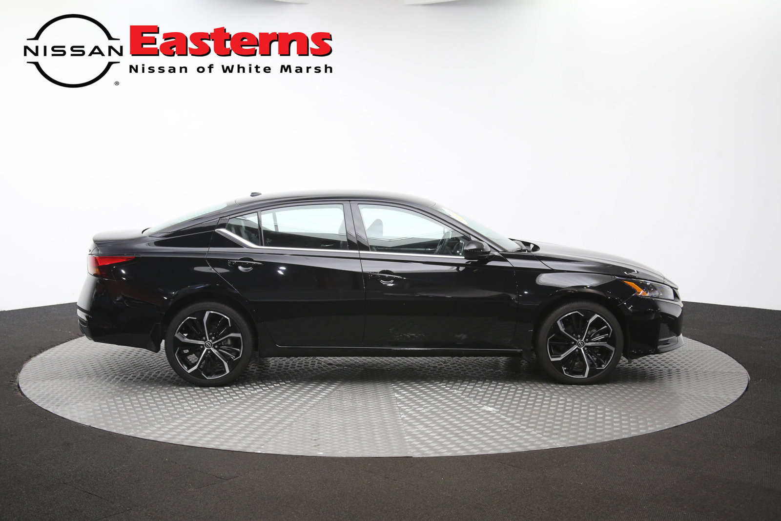 Used 2025 Nissan Altima 2.5 SR AWD/4WD image 44