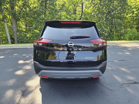 Used 2023 Nissan Rogue SV AWD/4WD image 8