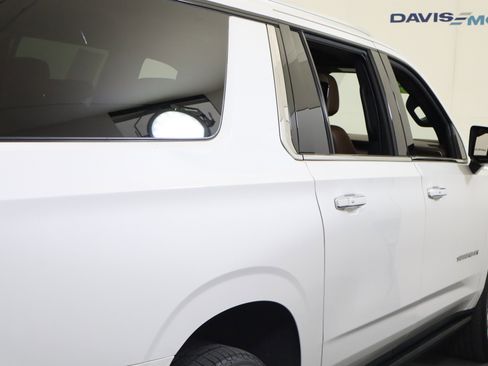 Used 2021 Chevrolet Suburban High Country w/ Premium Package image 6