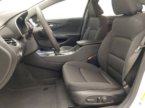 Used 2023 Chevrolet Malibu LT FWD image 17