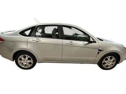 Used 2008 Ford Focus SES FWD image 7