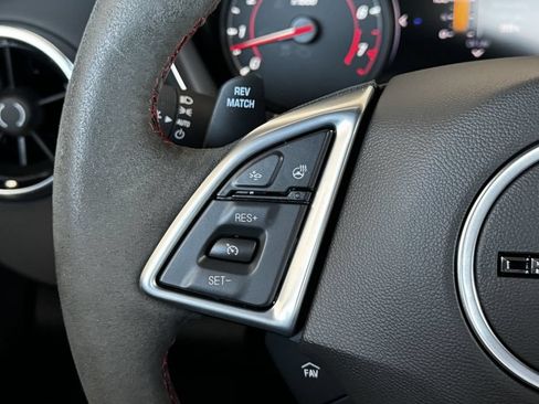 Used 2022 Chevrolet Camaro ZL1 RWD image 27