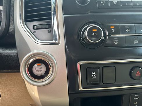 Used 2017 Nissan Titan SV RWD image 17