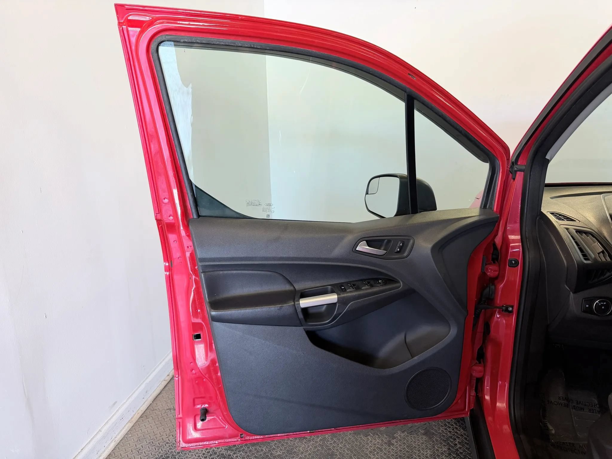 Used 2014 Ford Transit Connect XLT FWD image 8