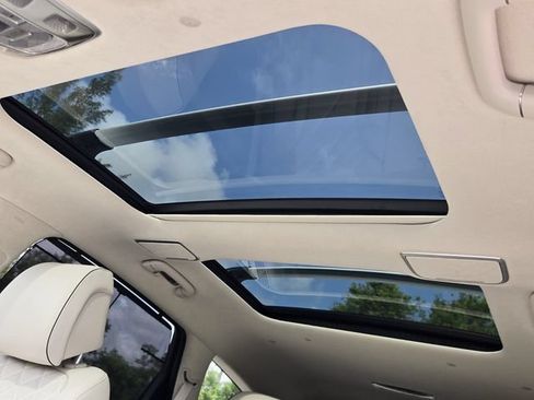 Certified 2025 Genesis GV80 3.5T Prestige AWD/4WD image 17