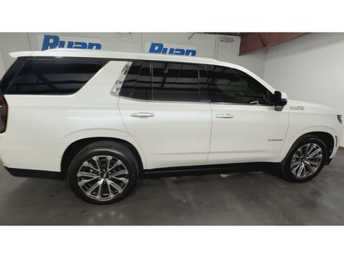 Certified 2025 Chevrolet Tahoe High Country RWD image 9