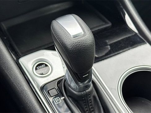 Used 2024 Nissan Altima 2.5 SV image 33