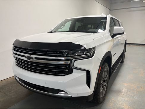 Used 2024 Chevrolet Suburban LT w/ LT Signature Package AWD/4WD image 1
