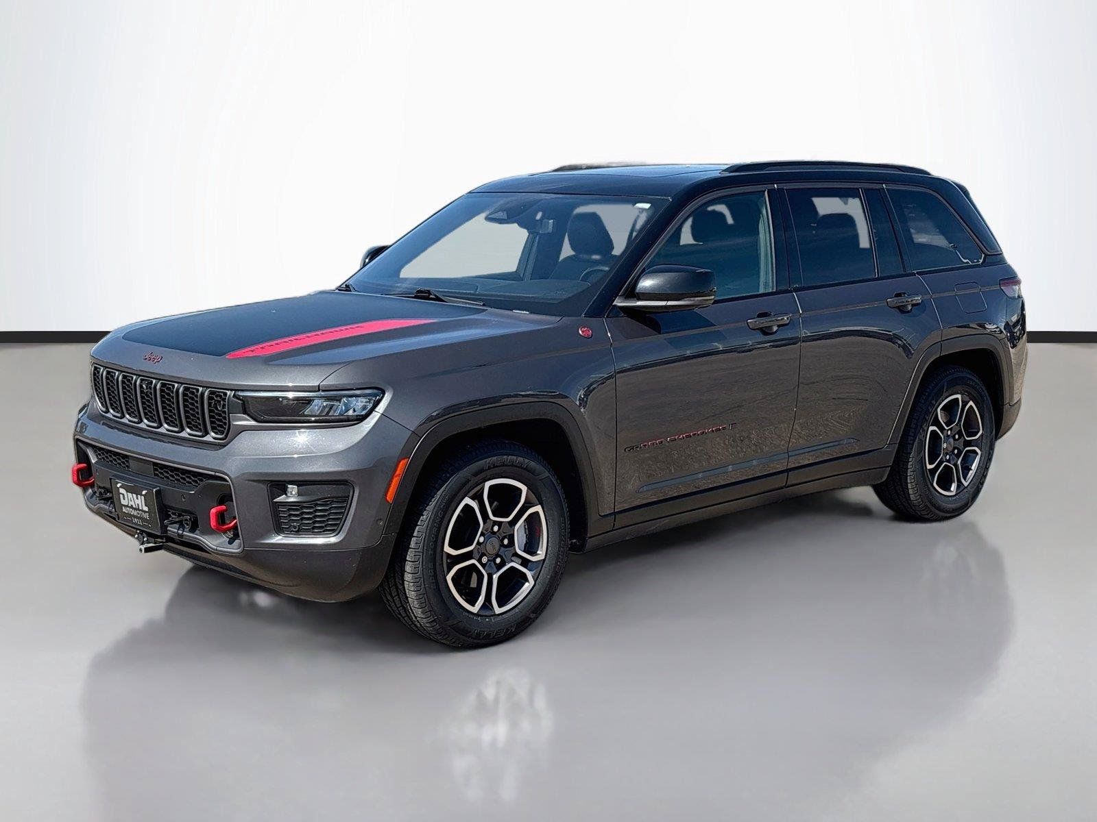 Used 2022 Jeep Grand Cherokee Trailhawk w/ ADV Protech Group II AWD/4WD image 4