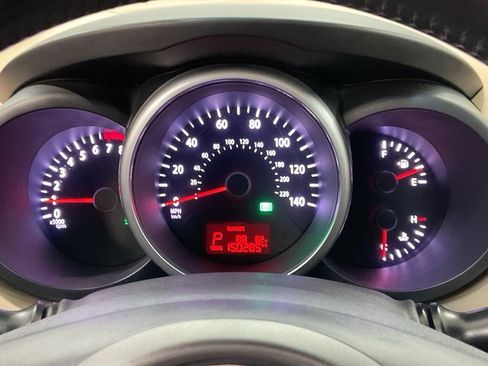 Used 2013 Kia Soul ! w/ Premium Pkg FWD image 12
