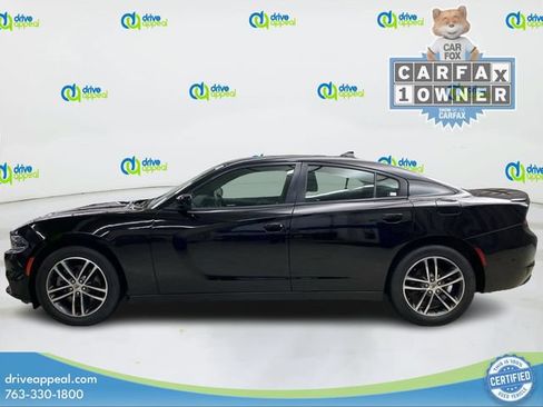 Used 2019 Dodge Charger SXT AWD/4WD image 9