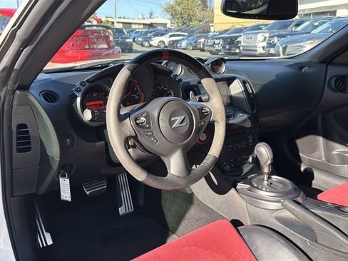 Used 2016 Nissan 370Z NISMO RWD image 43