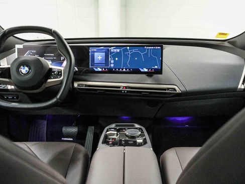 Used 2026 BMW iX xDrive45 image 12
