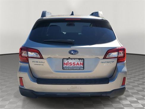 Used 2017 Subaru Outback 2.5i Premium image 3