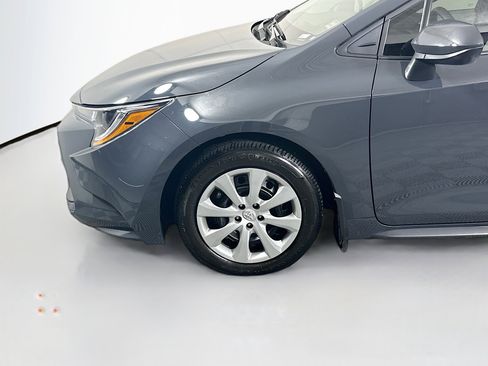Used 2025 Toyota Corolla LE image 11