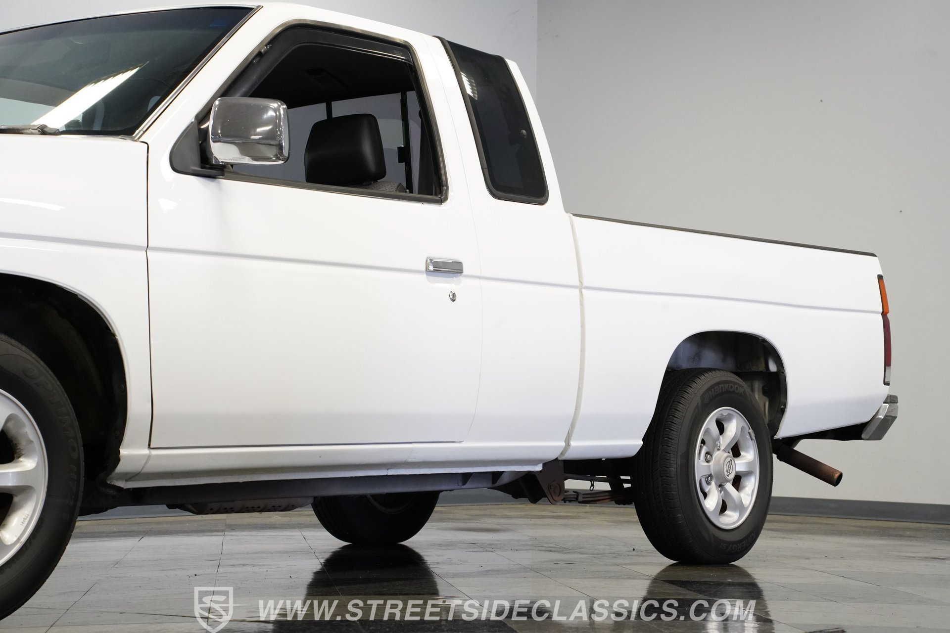 Used 1996 Nissan Pickup 2WD King Cab image 23