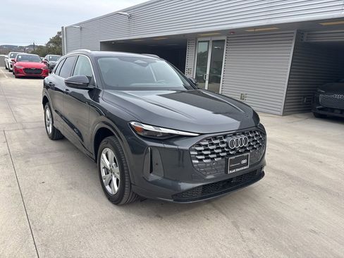 Certified 2025 Audi Q5 Premium w/ Convenience Package image 3