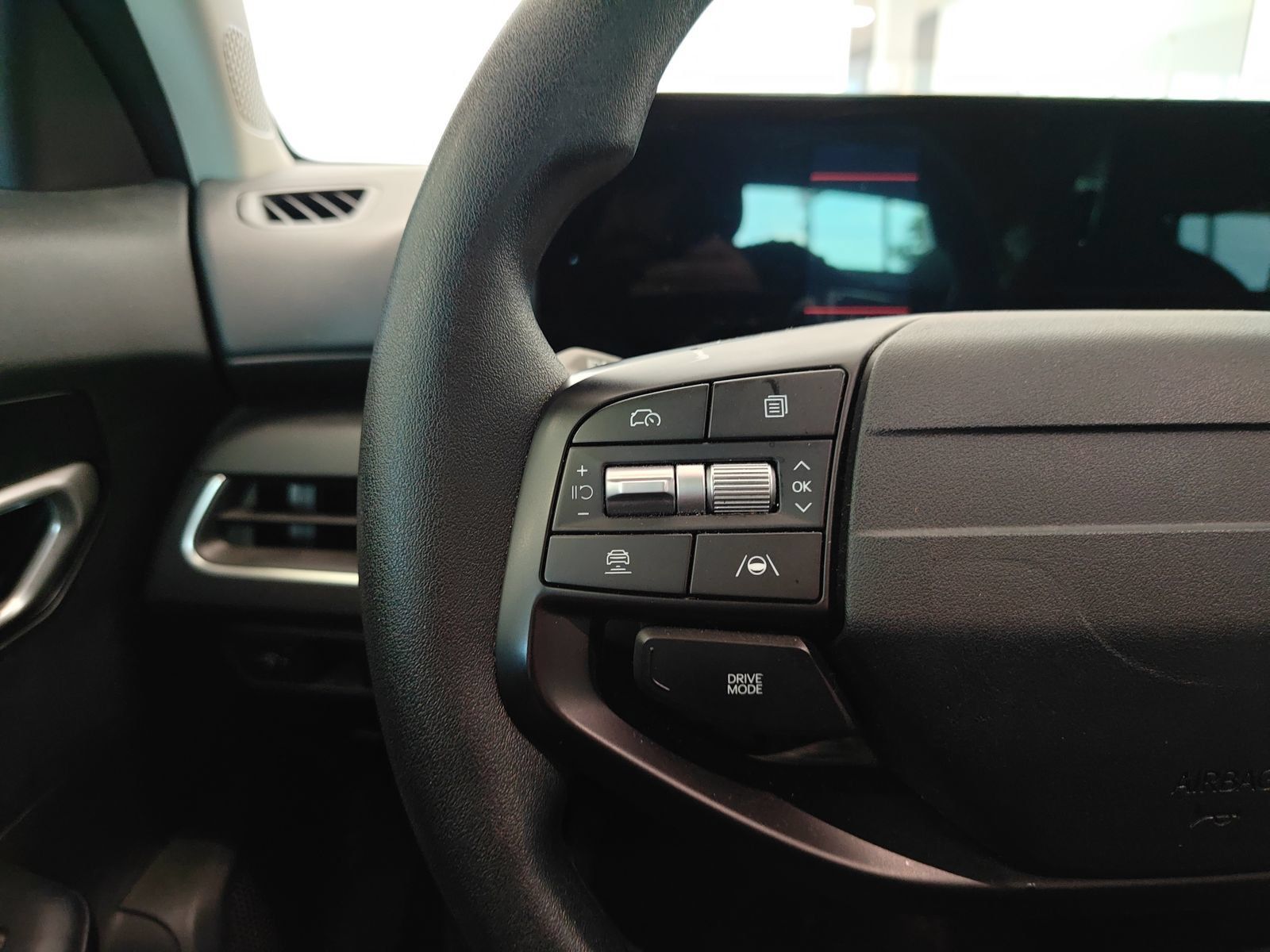 Used 2025 Kia K4 FWD image 8