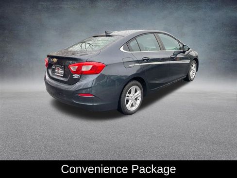 Used 2017 Chevrolet Cruze LT w/ Convenience Package image 6