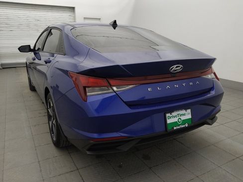 Used 2023 Hyundai Elantra SEL w/ Convenience Package FWD image 5