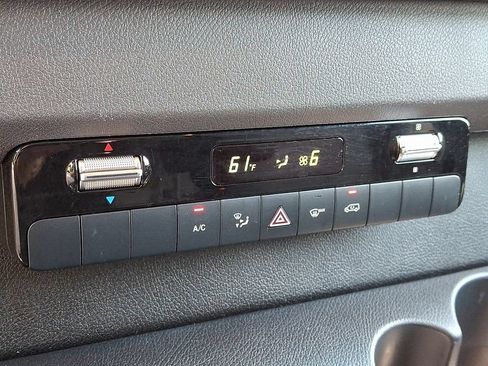 Used 2025 Mercedes-Benz Sprinter 2500 image 16