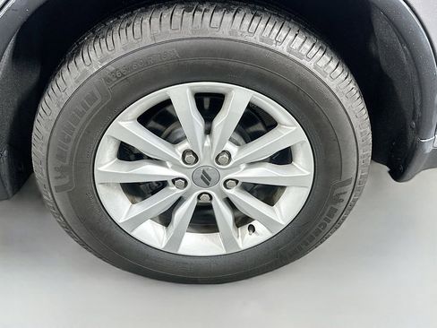 Used 2020 Dodge Durango SXT image 28